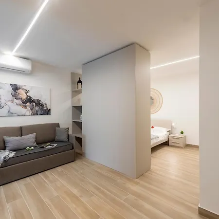 Lejlighed Charming Flat In - Happy