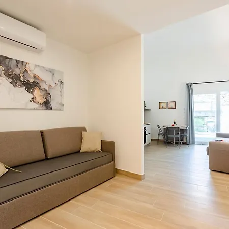 Charming Flat In - Happy Apartment