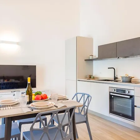 Charming Flat In - Happy Apartment *