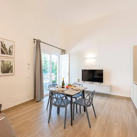 Charming Flat In - Happy * Cogoleto