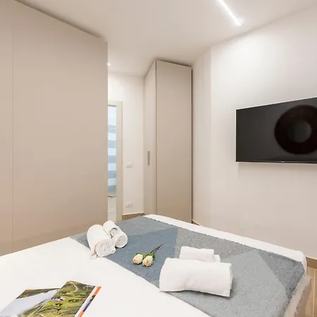 Apartamento Charming Flat In - Happy Cogoleto