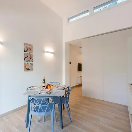 Charming Flat In - Happy Apartment Cogoleto