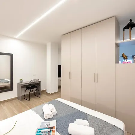 Apartamento Charming Flat In - Happy